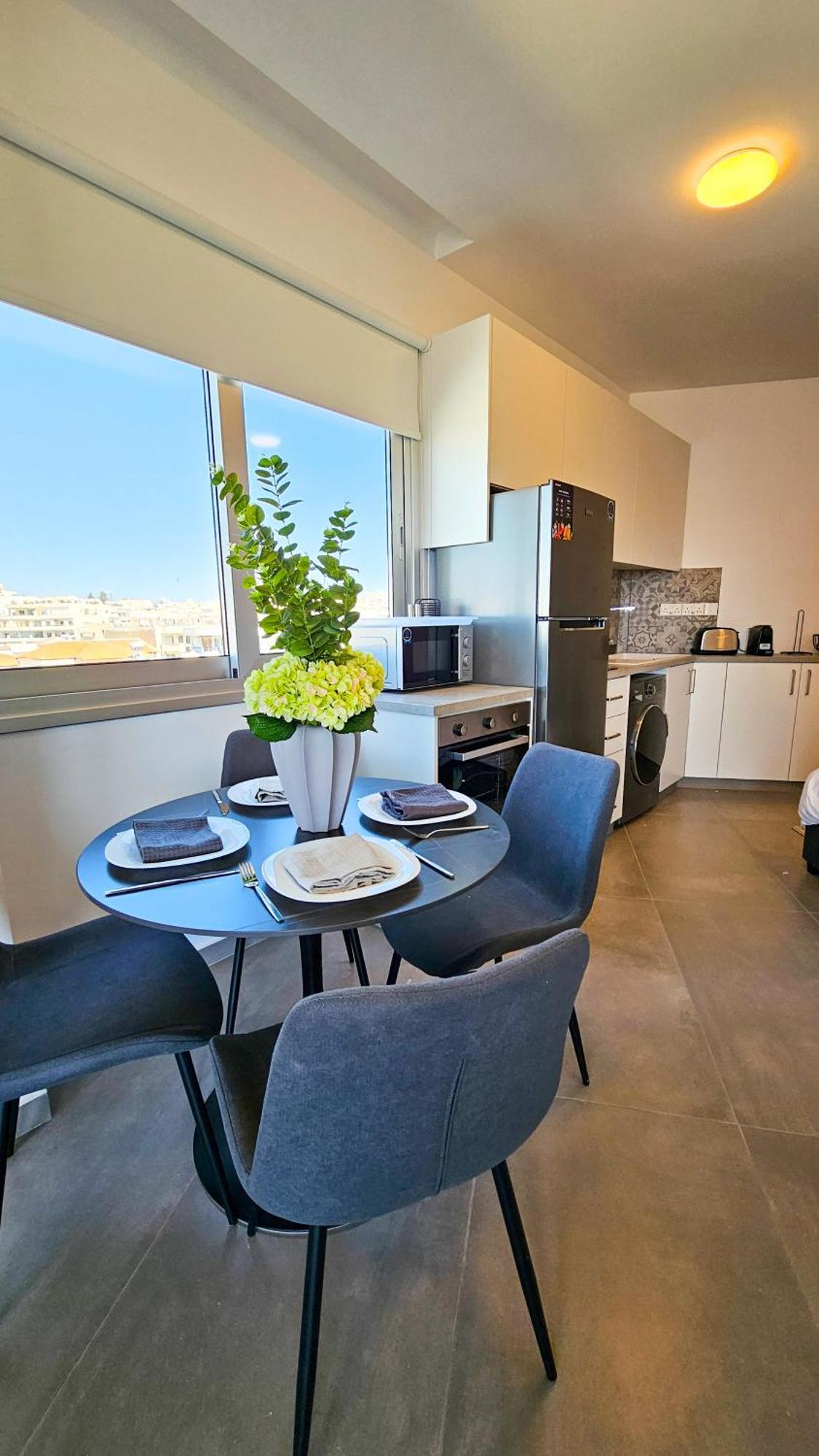 Sealife Citycenter Residences Larnaka Exterior foto